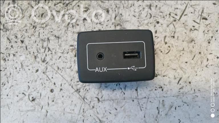 Enchufe conector USB   735654633,330A1000,735654633