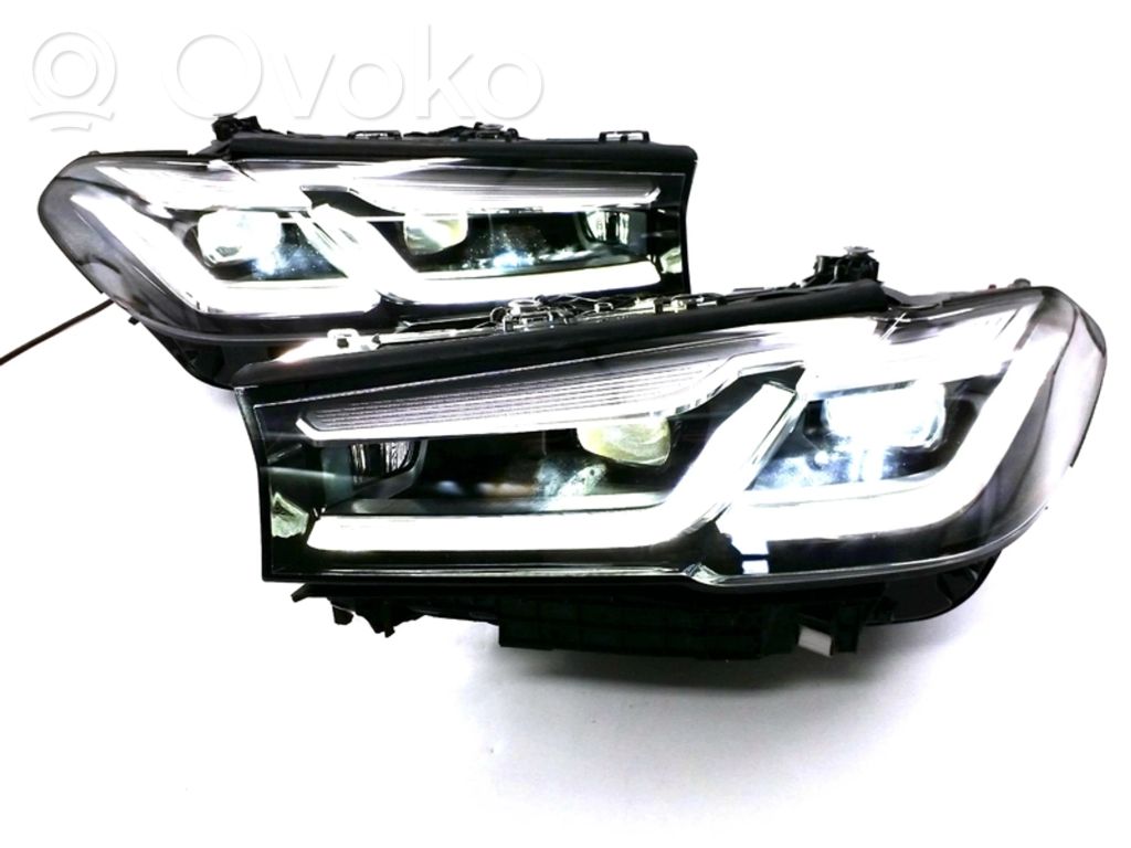 BMW 5 G30 G31 G38 Lampy przednie / Komplet 