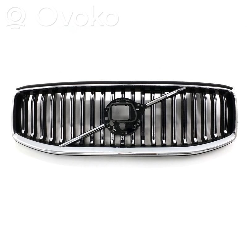 Volvo XC60 Front bumper upper radiator grill 