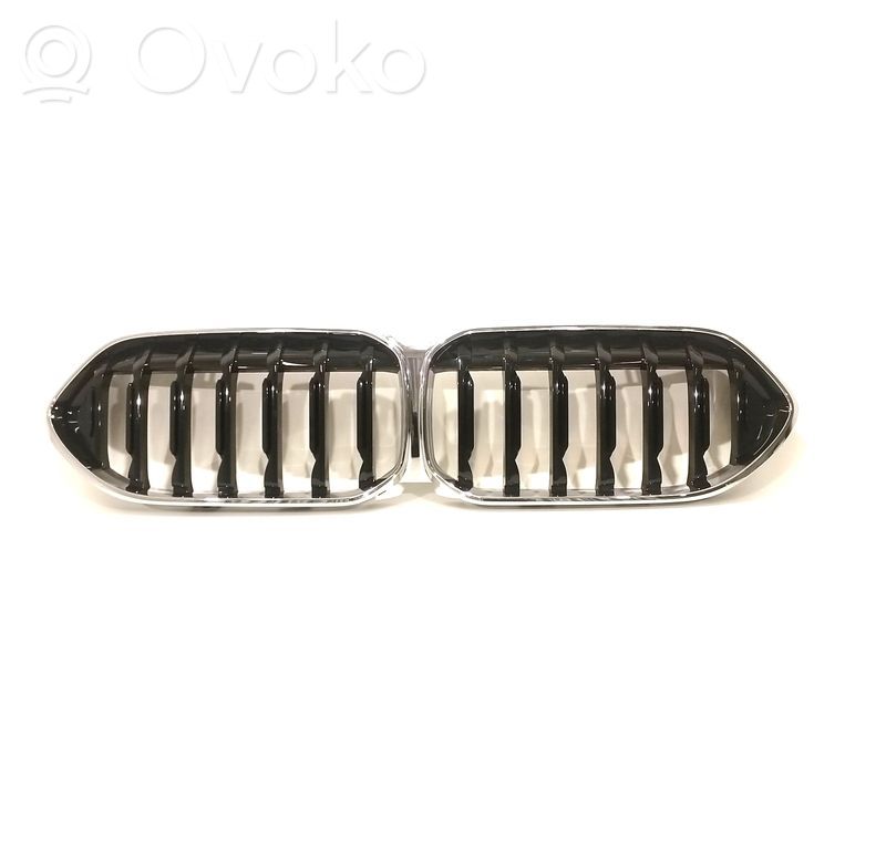 BMW 1 F40 Maskownica / Grill / Atrapa górna chłodnicy 