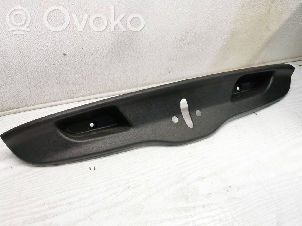 Volvo C30 Bottom trim 