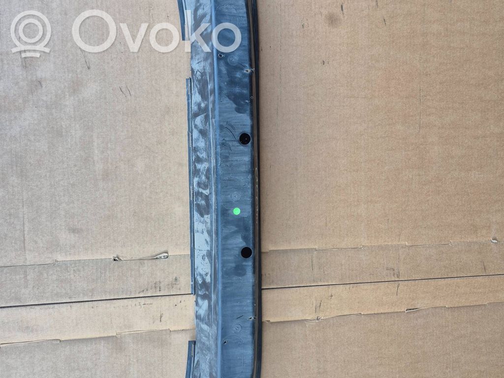 Volvo C30 Priekšpusē bampera sastiprinājums 