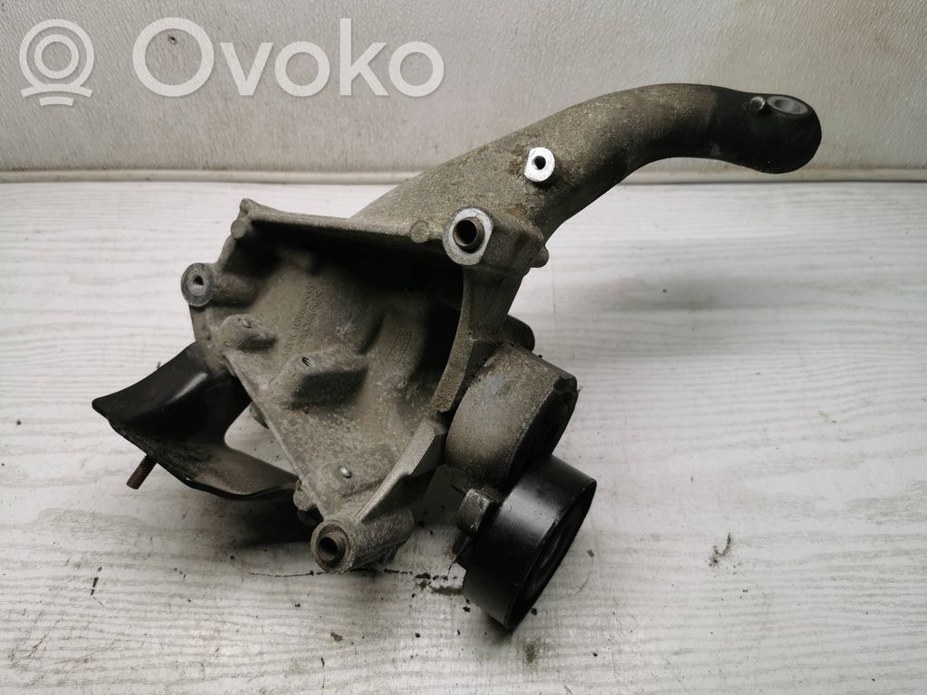 Engine mounting bracket   AG9N19N586AA