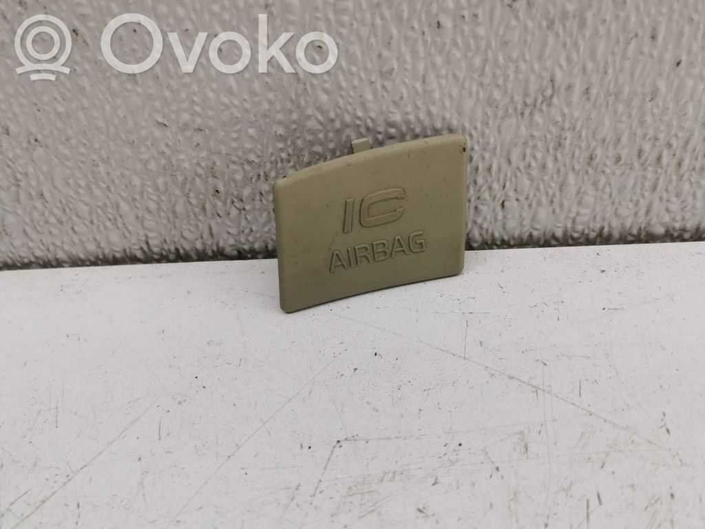 Volvo V70 Kita slenkscių/ statramsčių apdailos detalė 