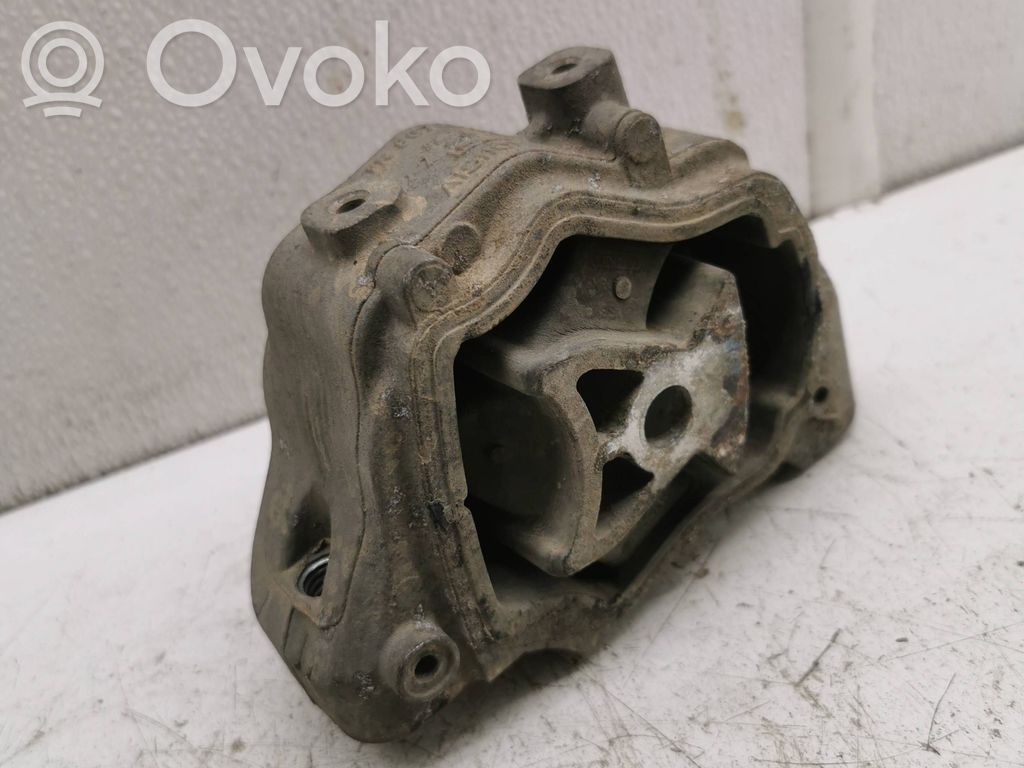 Volvo XC60 Supporto di montaggio del motore 
