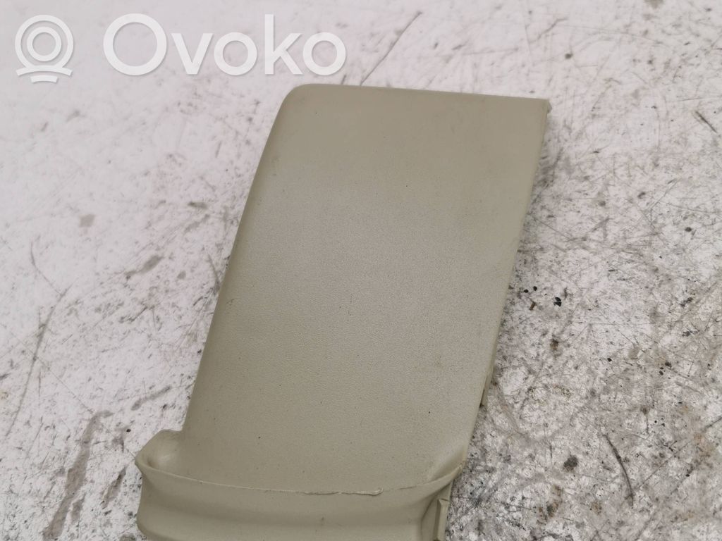 Volvo XC60 Boczek / Tapicerka / bagażnika 