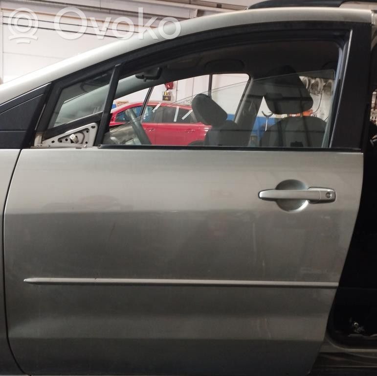 Mazda 5 Дверь 