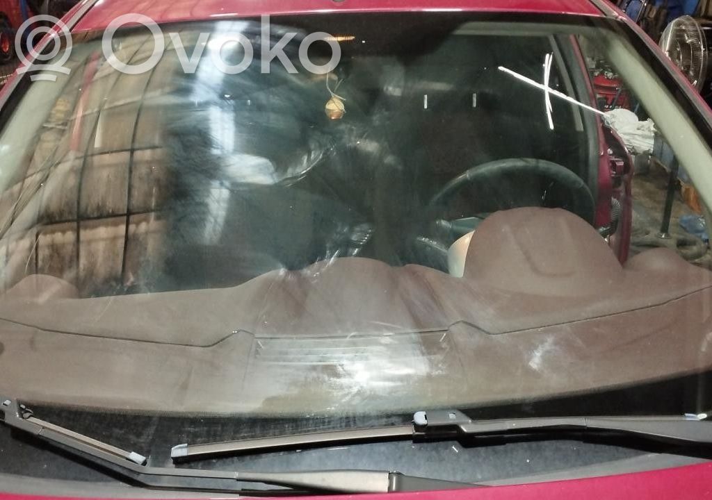 Ford Fiesta Front windscreen/windshield window 