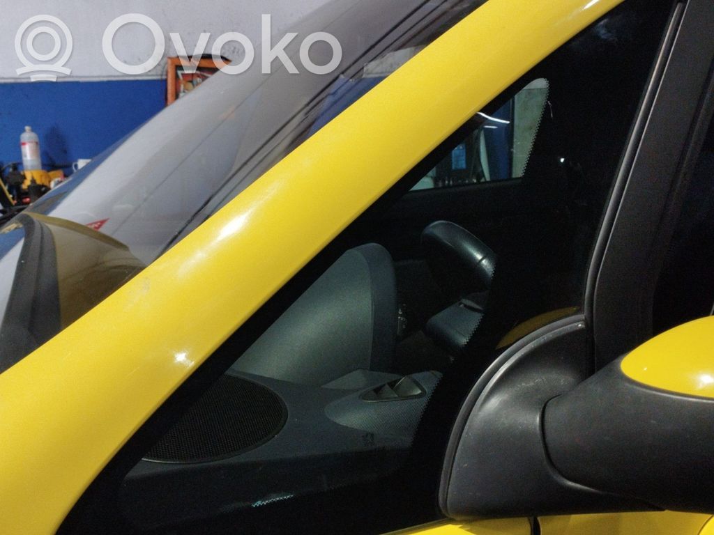 Peugeot 1007 Szyba przednia karoseryjna trójkątna 