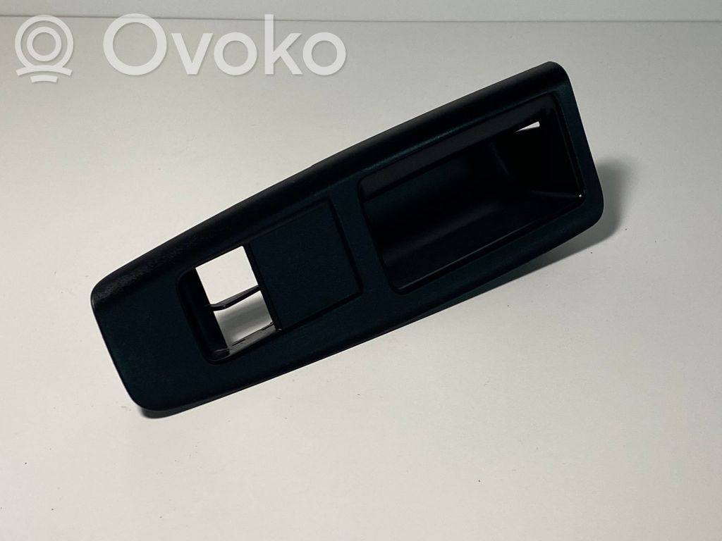 Volkswagen Polo Front door window switch trim 