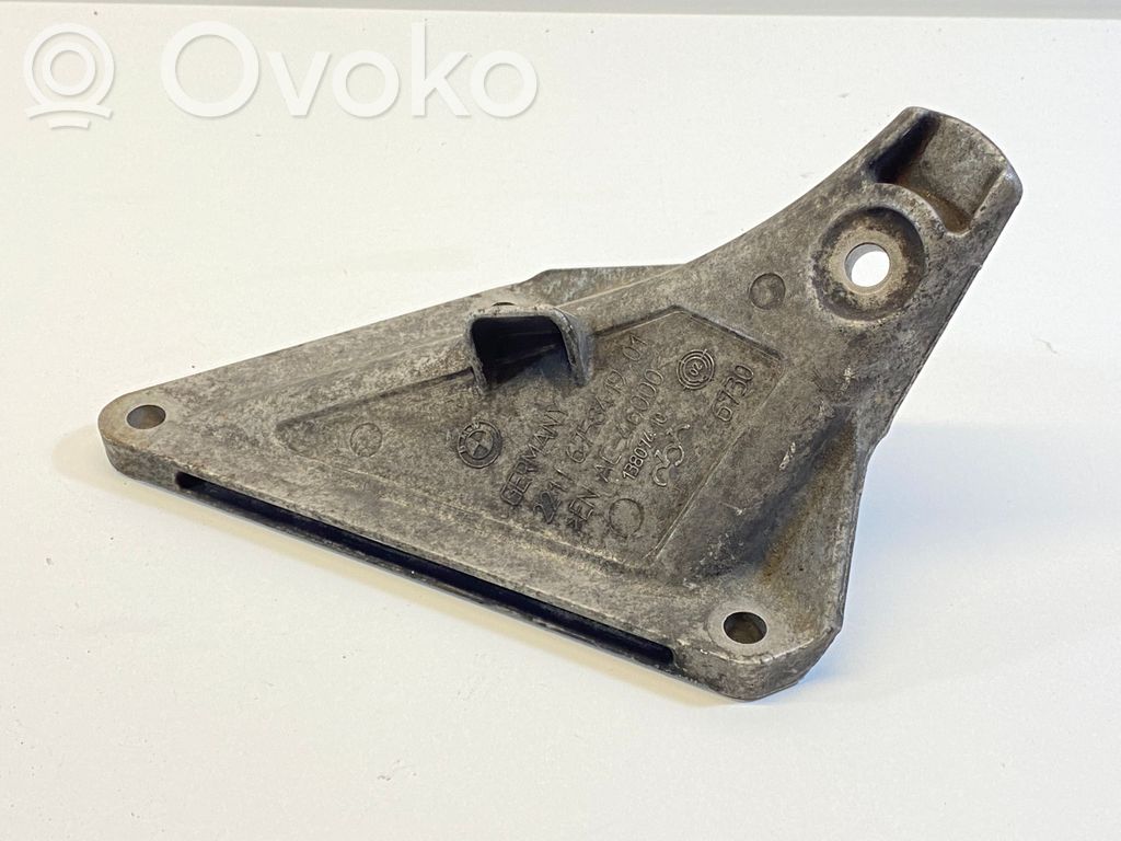 Engine mounting bracket   6758419