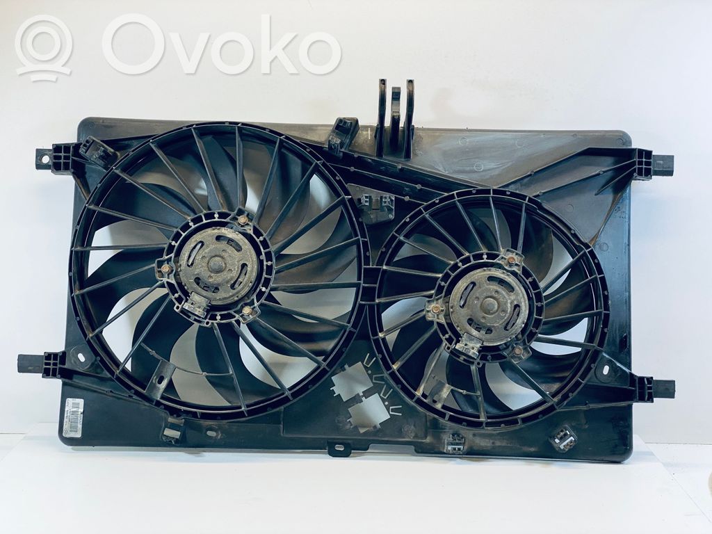 Renault Master III Radiator cooling fan shroud 