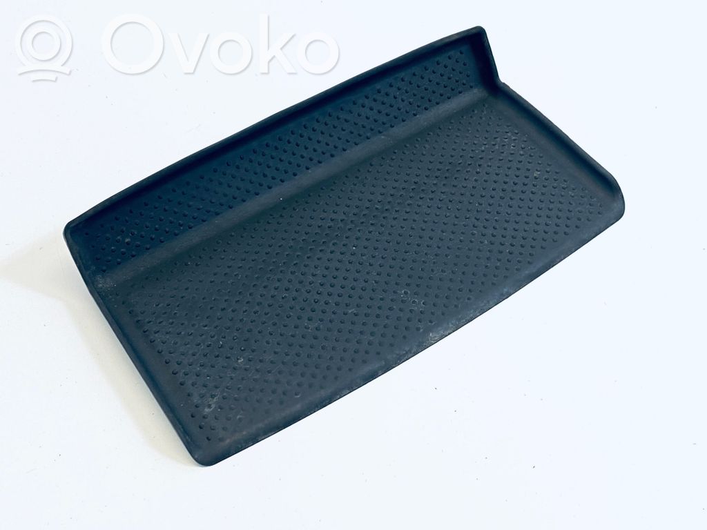 Skoda Octavia Mk2 (1Z) Pólka deski rozdzielczej 