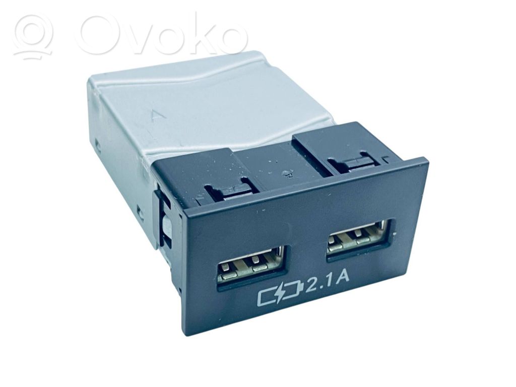 Lexus RX 450H USB socket connector 
