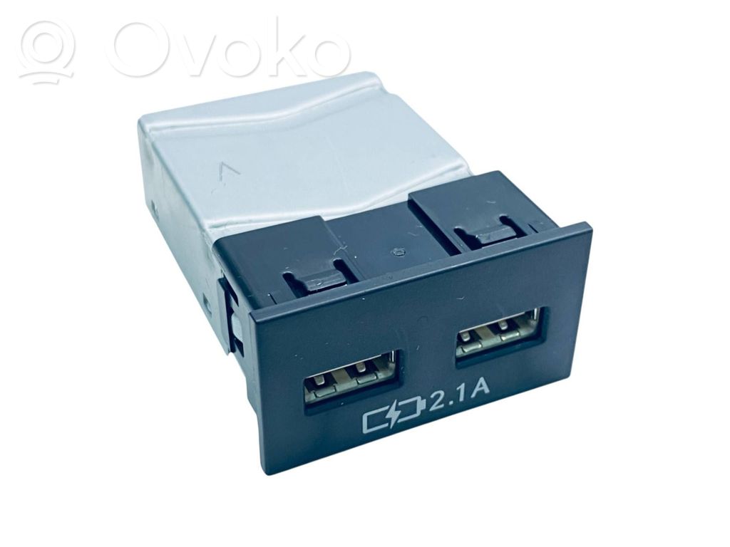 Lexus RX 450H USB socket connector 