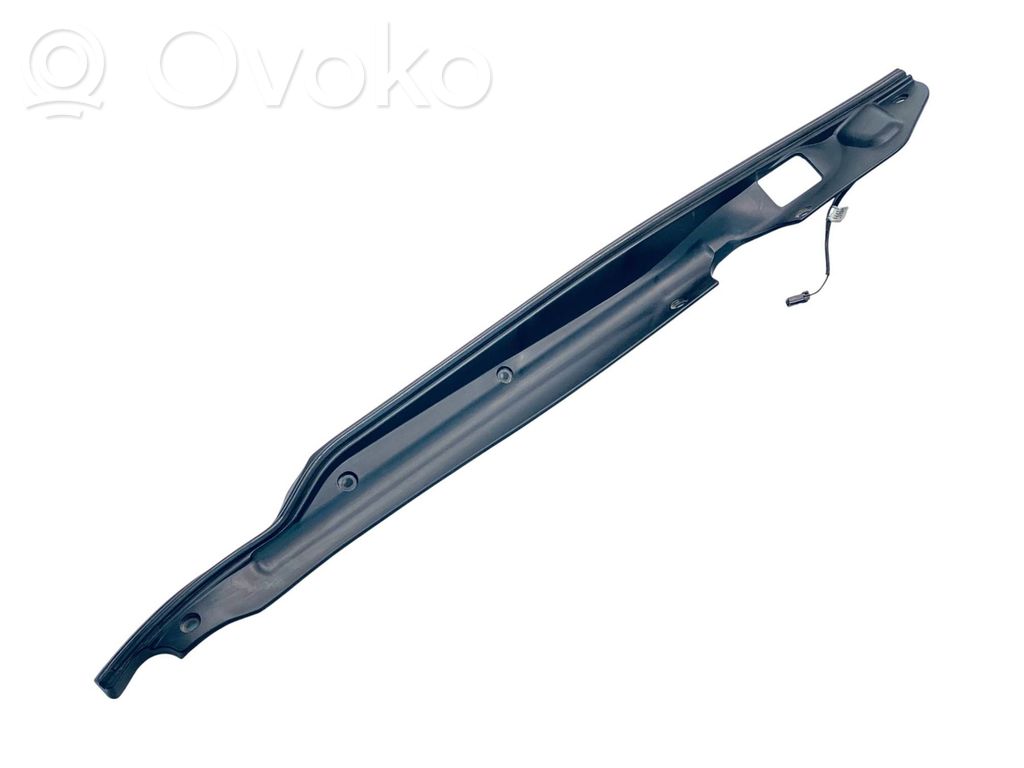 Tesla Model S Tailgate sensor 
