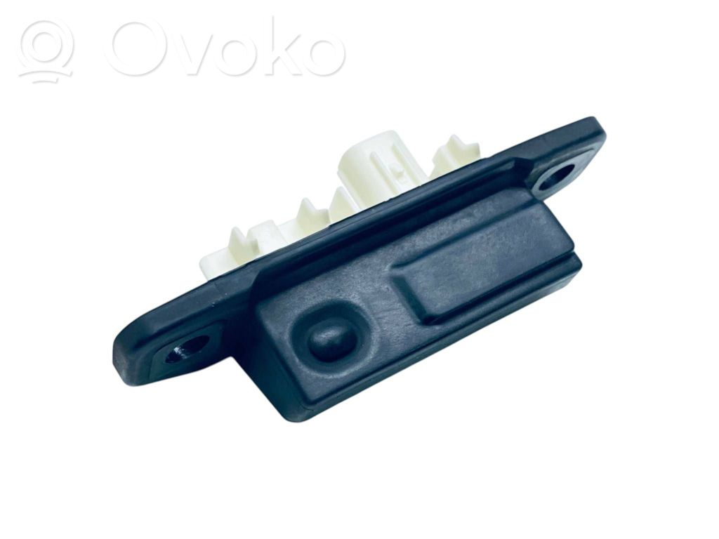 Toyota RAV 4 (XA50) Interruptor para abrir la puerta trasera 