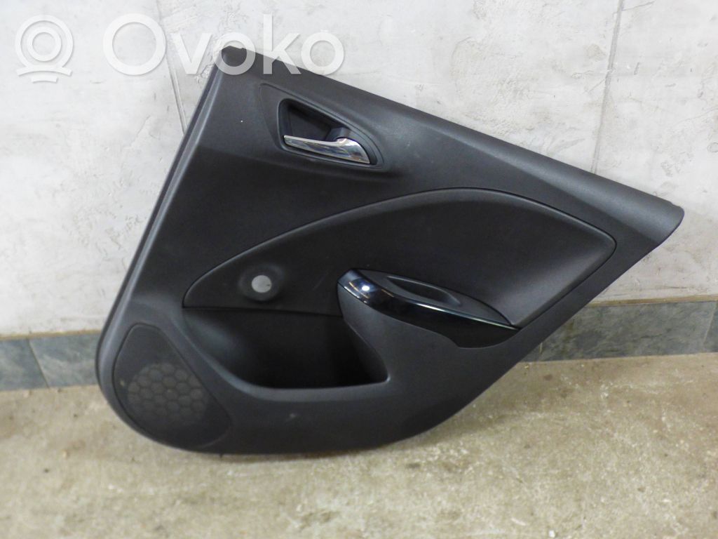 Opel Corsa E Apšuvums aizmugurējām durvīm 