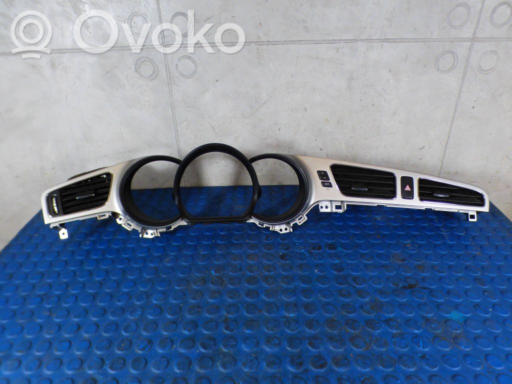 KIA Ceed Moldura del panel 