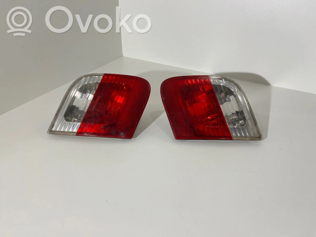 Rear/tail lights   691053705,691053805