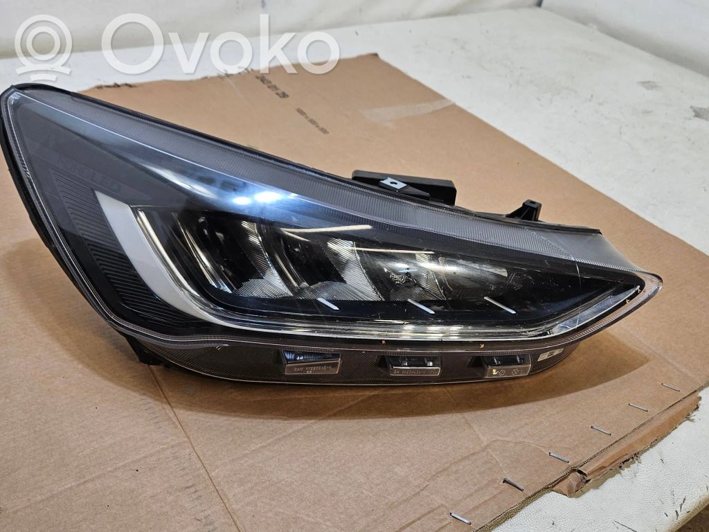 Ford Focus Headlight/headlamp 