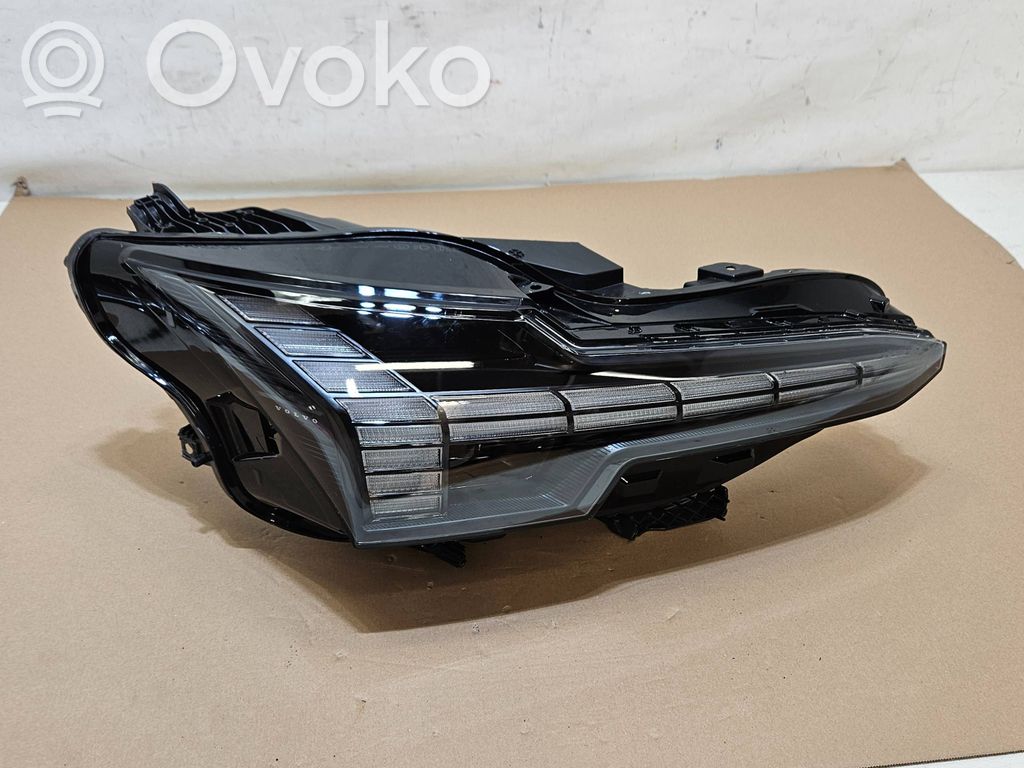 Volvo EX30 Headlight/headlamp 