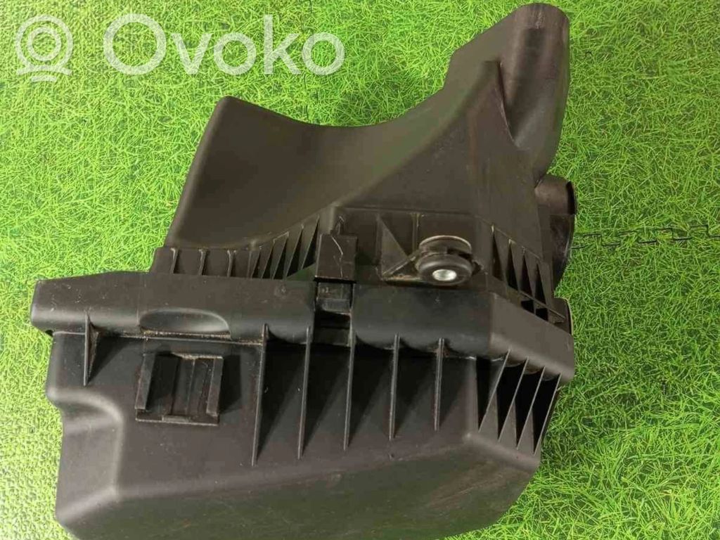BMW M5 Air filter box 