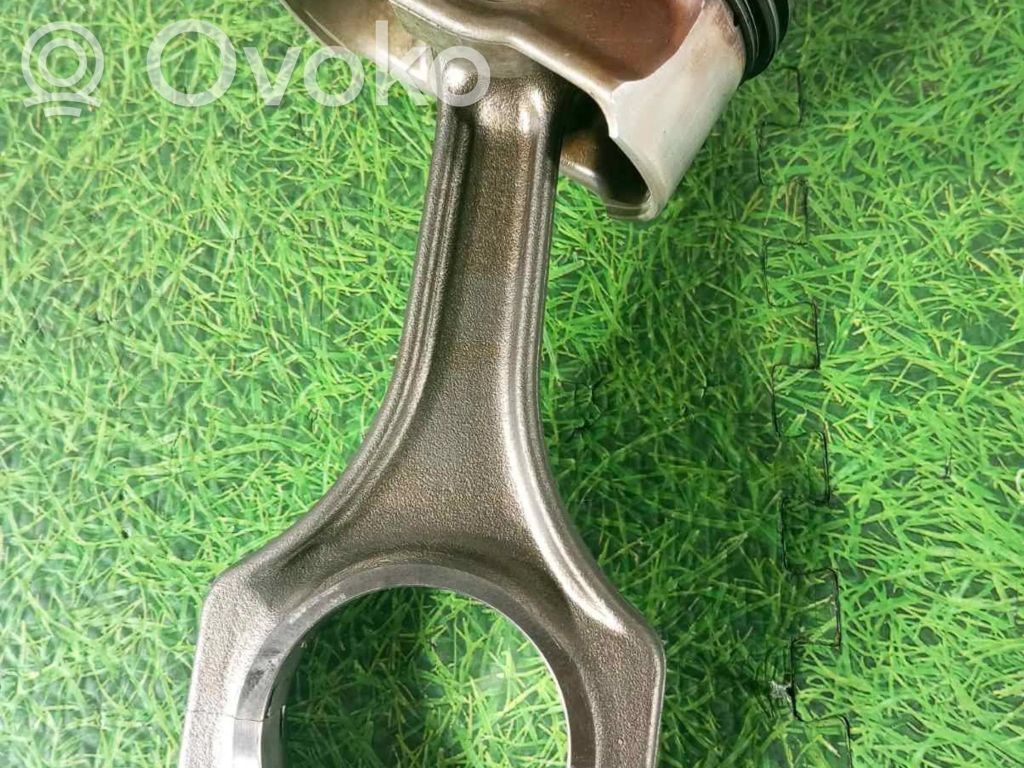 BMW M5 Piston 