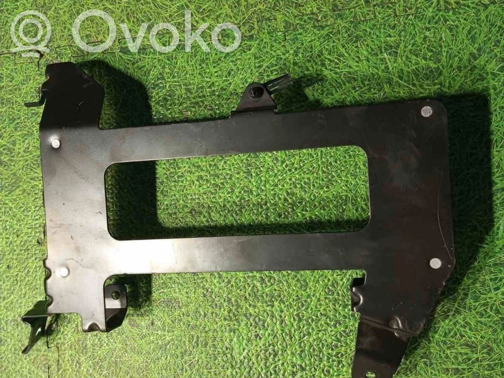 BMW M5 Otros elementos de revestimiento del maletero/compartimento de carga 