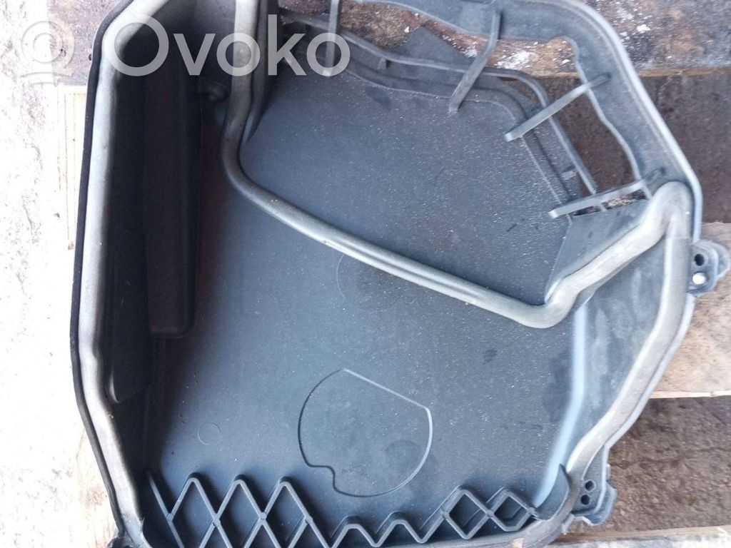 Pokrywa mikrofiltra kabiny   64119216222,9216222