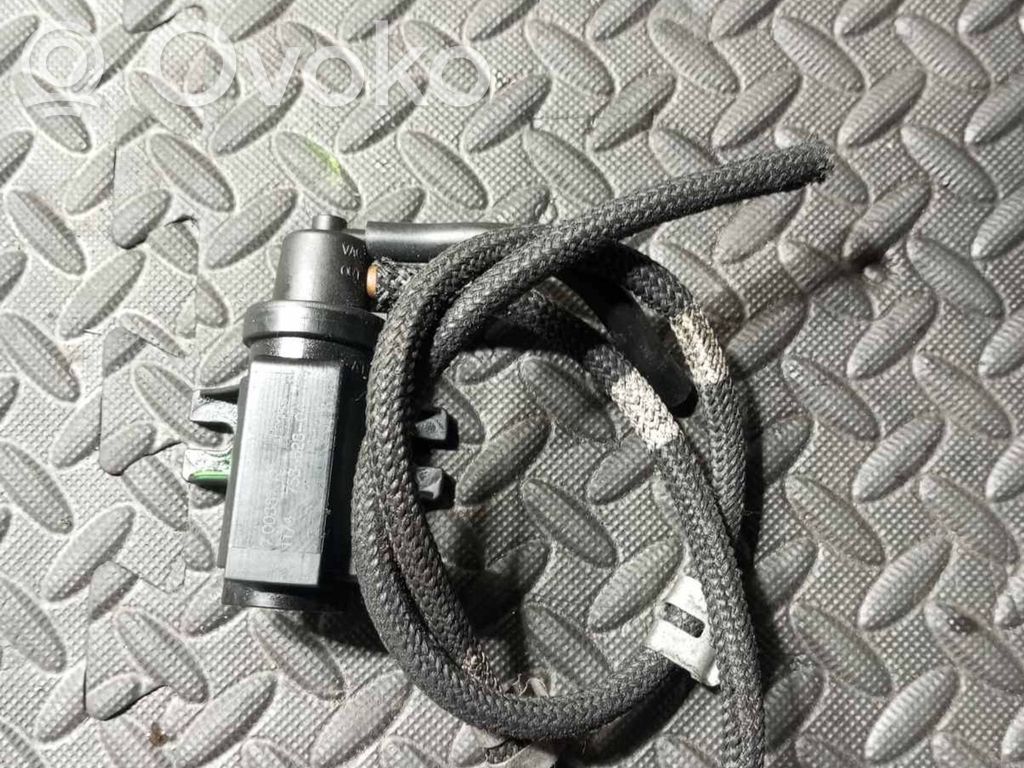 BMW 5 F10 F11 Valve vacuum 