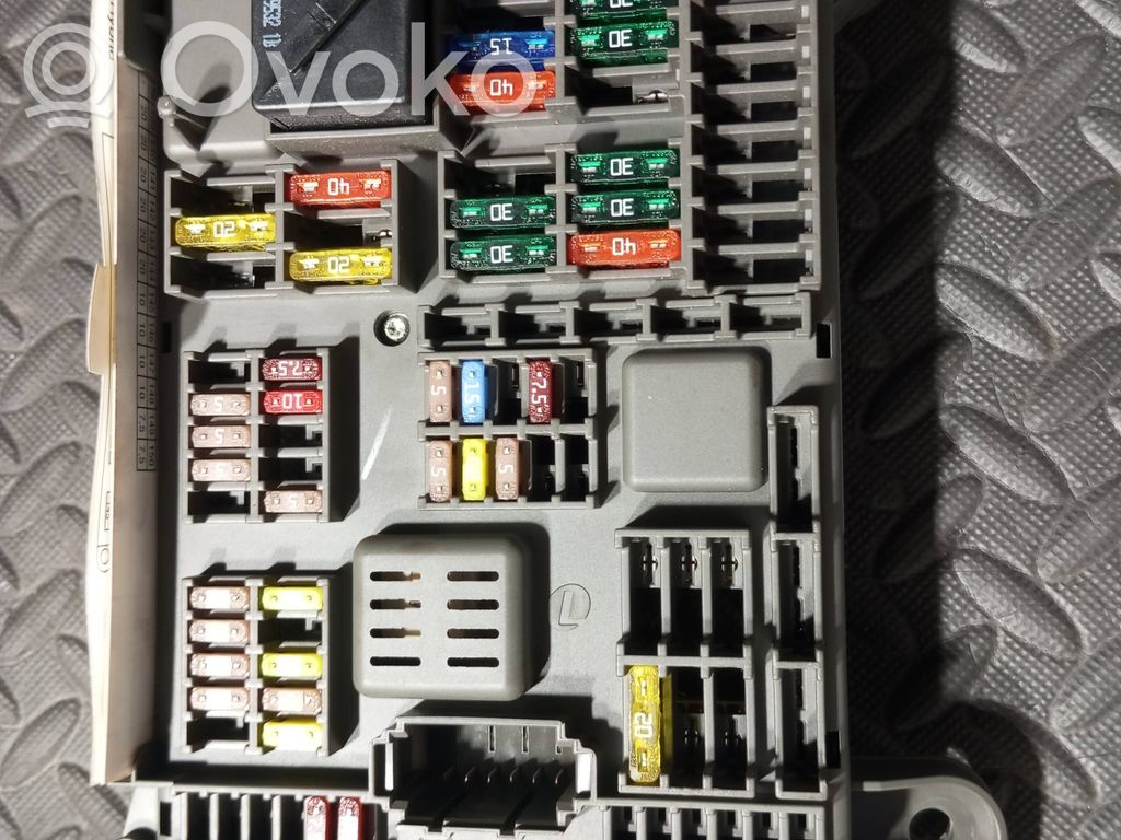 BMW X5 E70 Fuse module 