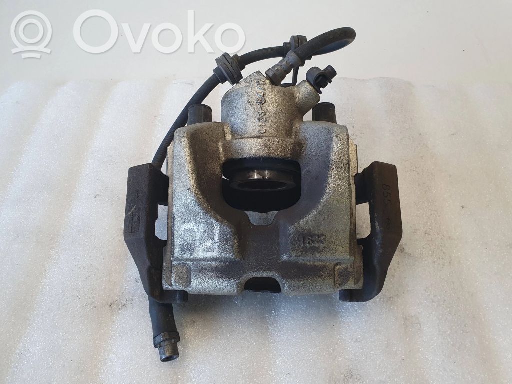 Front brake caliper   6776528