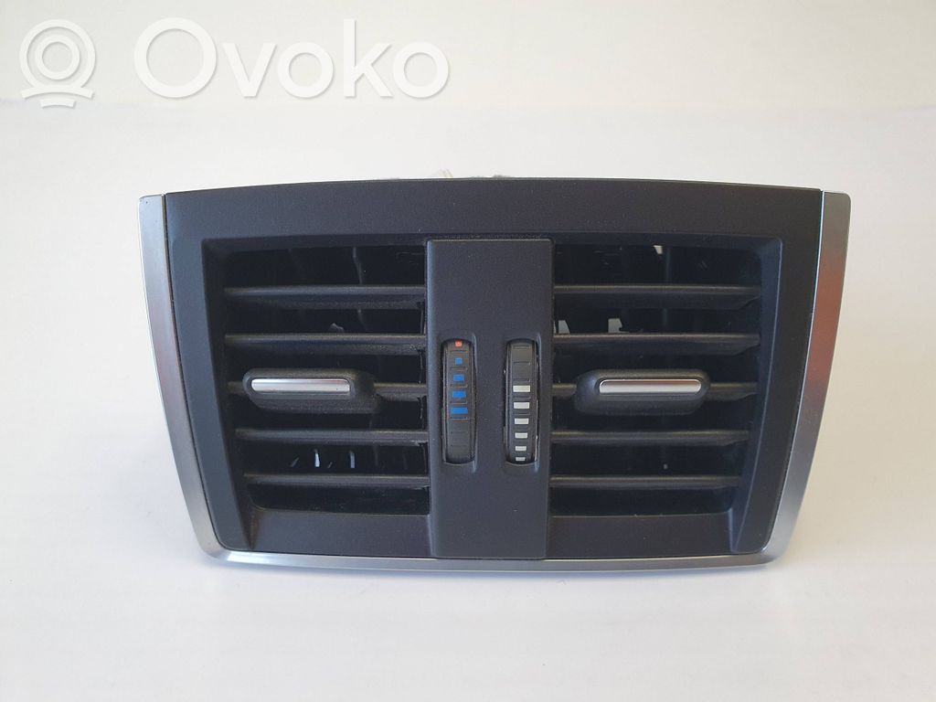 BMW 3 F30 F35 F31 Oro grotelės gale 