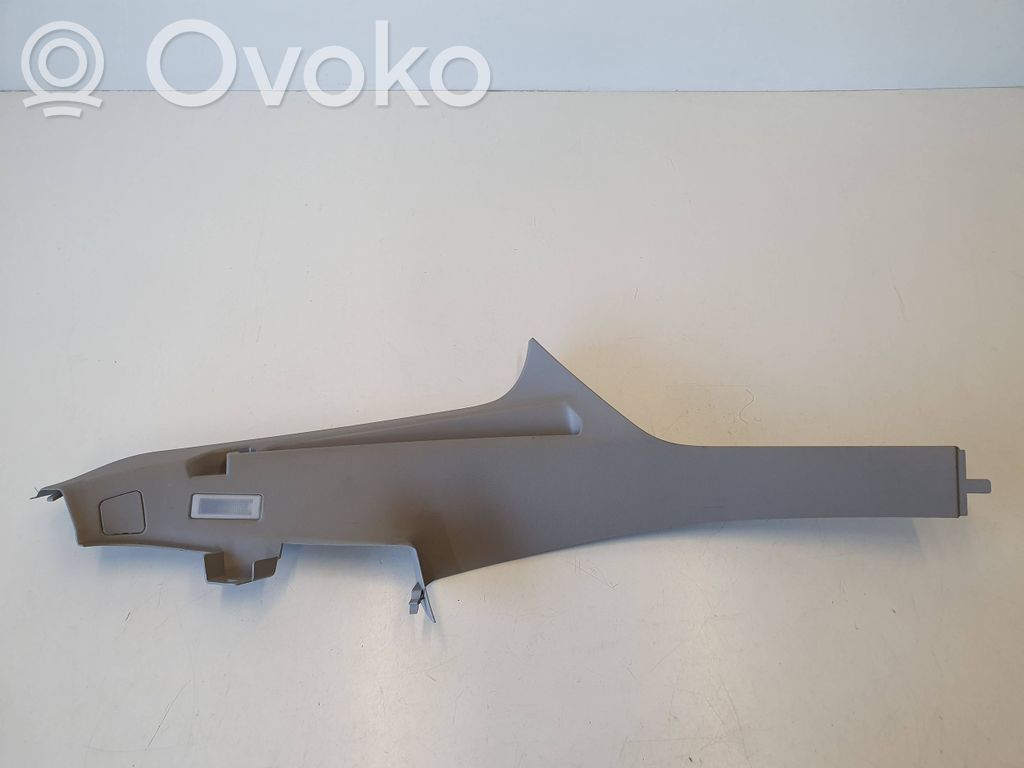Osłona górna słupka / D   7240687,11242010