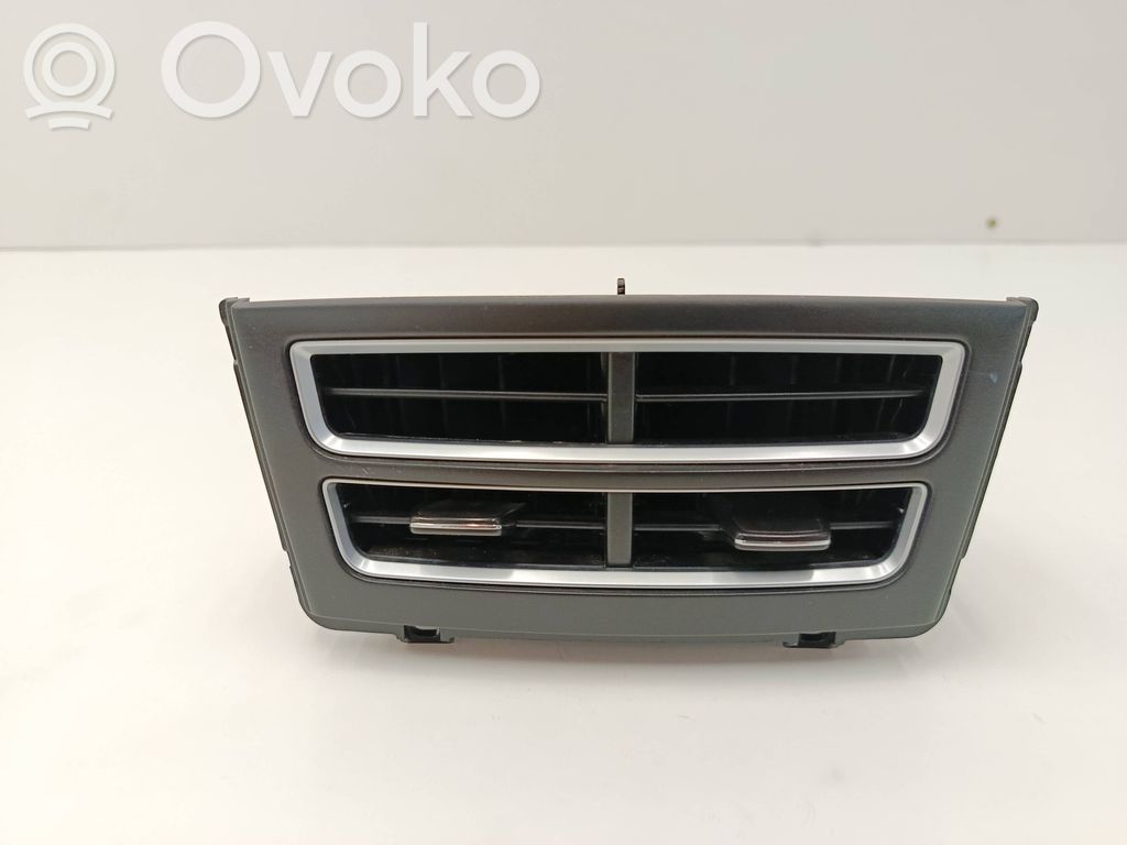 Tesla Model S Oro grotelės gale 