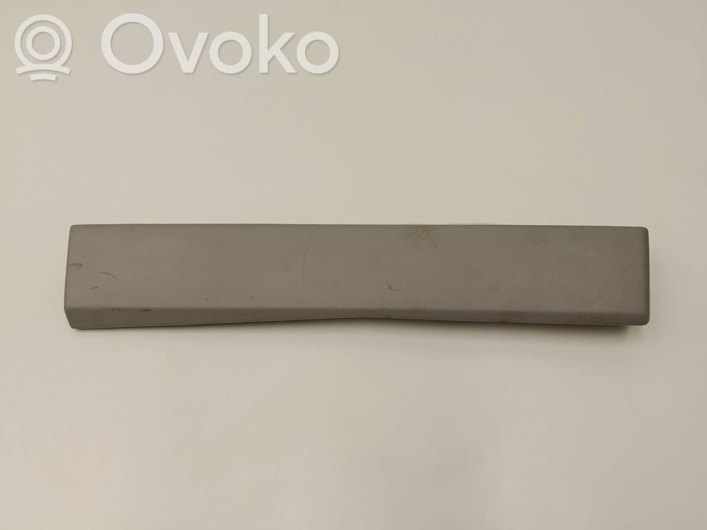 Tesla Model S Kita panelės detalė 
