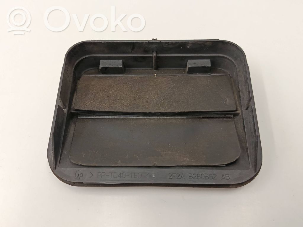 Quarter panel pressure vent   2F2AB280B62AB