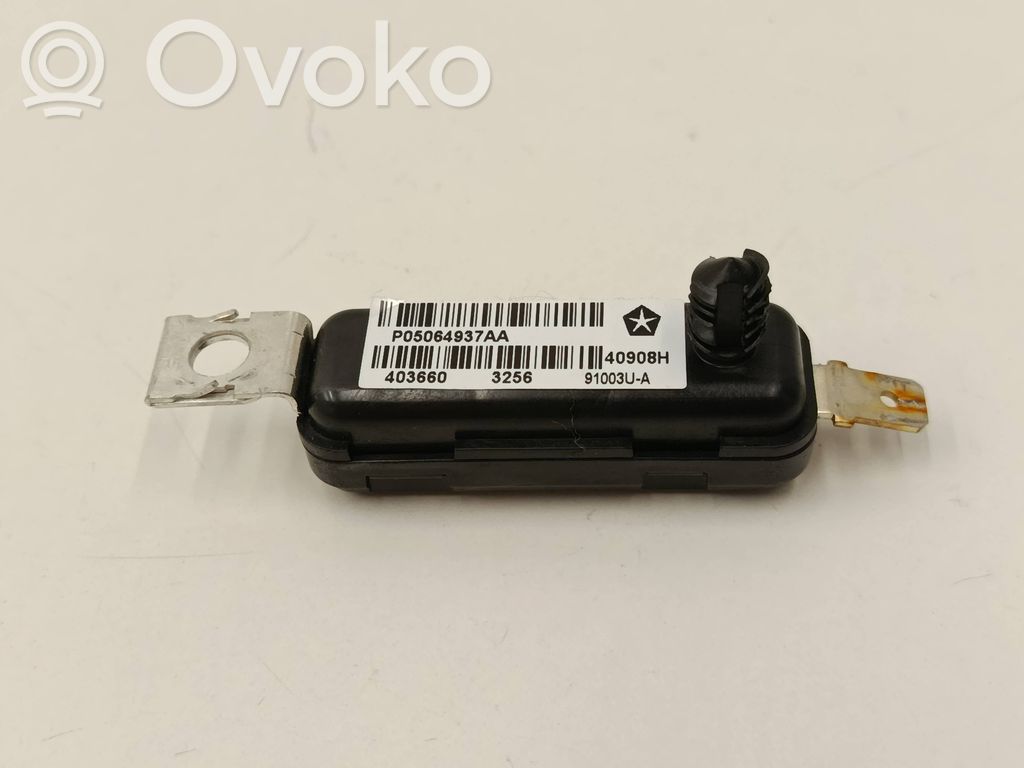 Dodge Challenger Antenos stiprintuvas 
