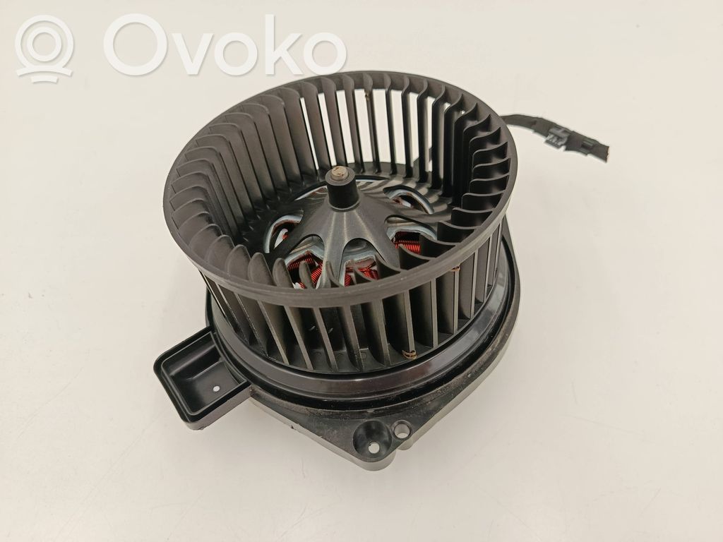 BMW 4 G22 G23 G24 G26 Pečiuko ventiliatorius/ putikas 
