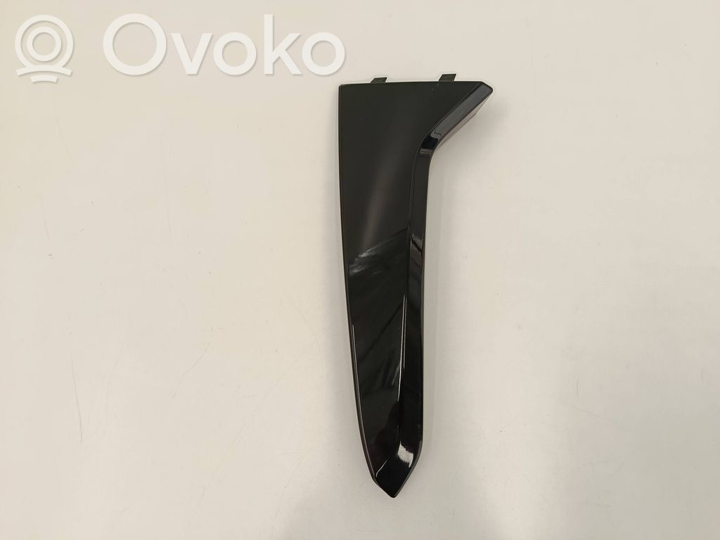 BMW 2 F46 Tailgate trim 