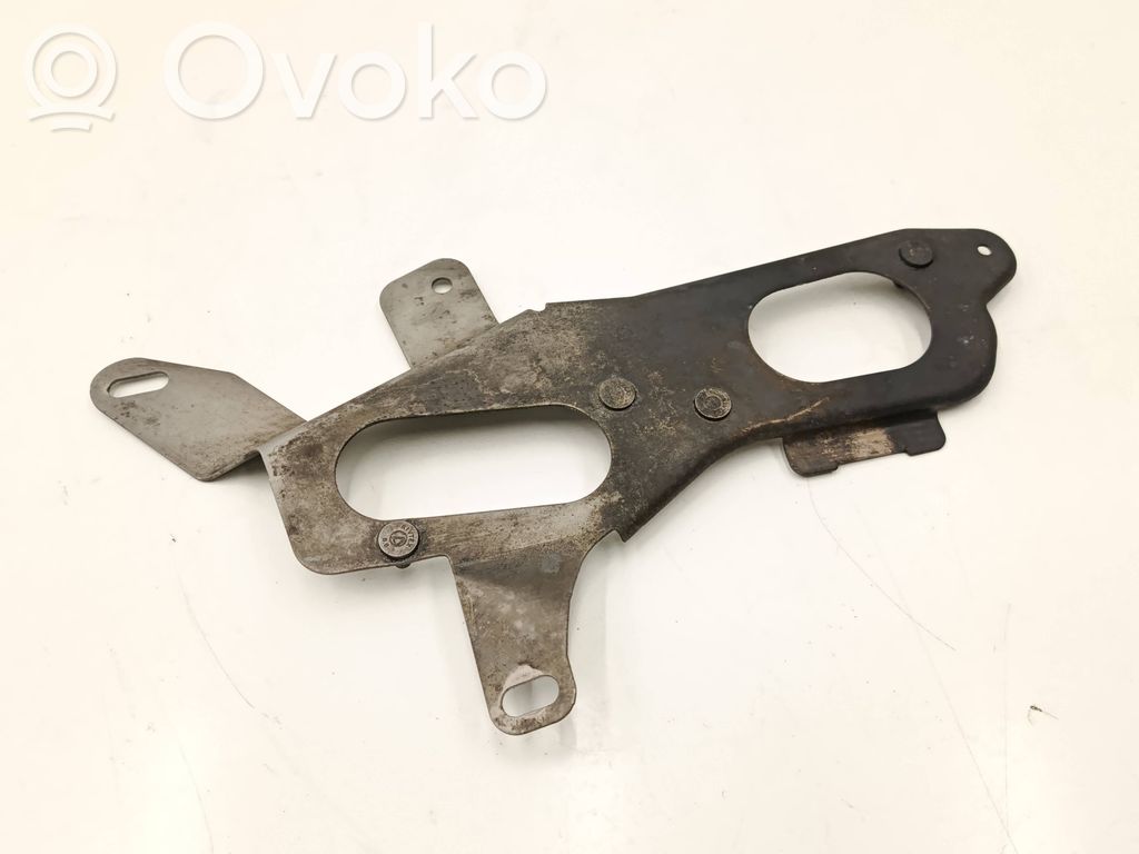 BMW 5 G30 G31 G38 Halterung Ölfilter / Ölkühler 