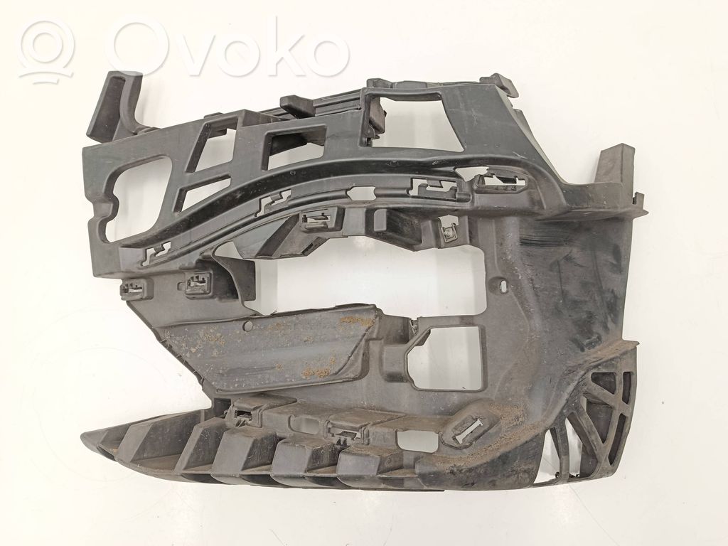 BMW 2 F46 Front bumper mounting bracket 
