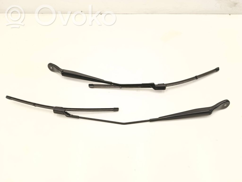 BMW 2 F46 Braccio della spazzola tergicristallo anteriore 