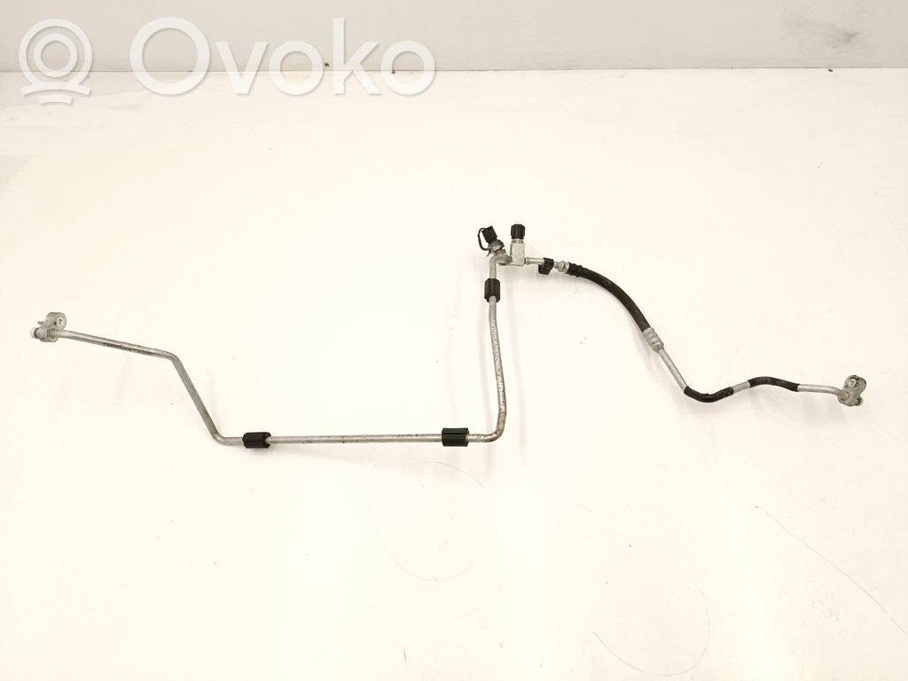 BMW 3 F30 F35 F31 Conductă/furtun aer condiționat (A/C) 
