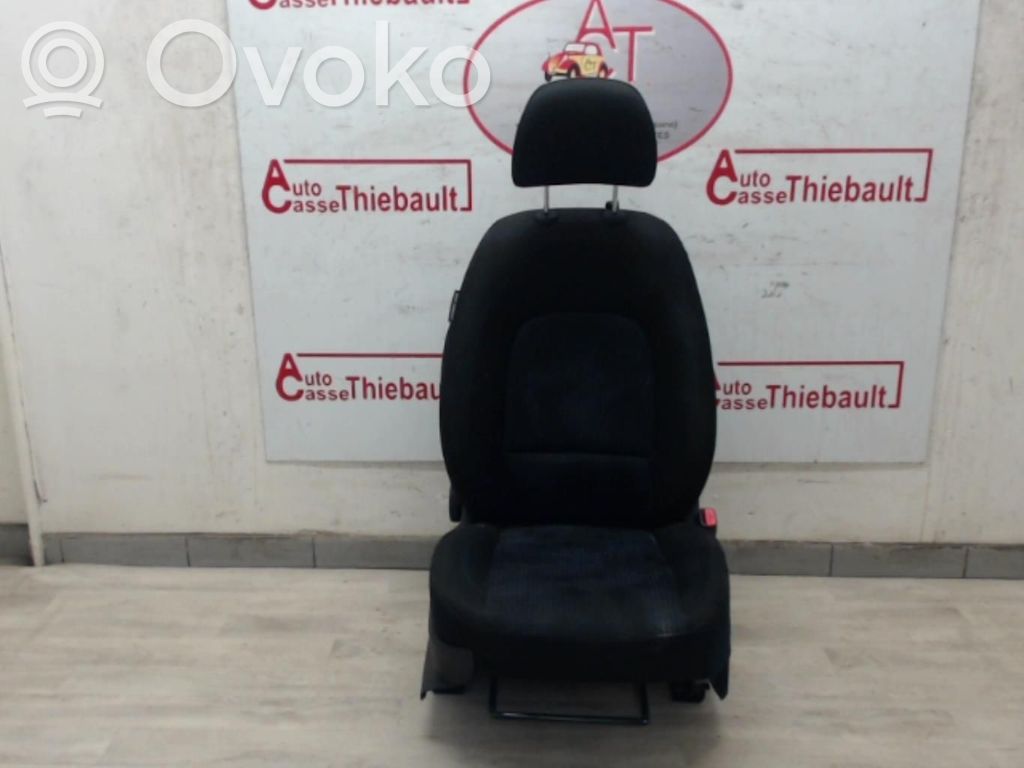 Etumatkustajan istuin   884001K100YAD,884001K100YAD