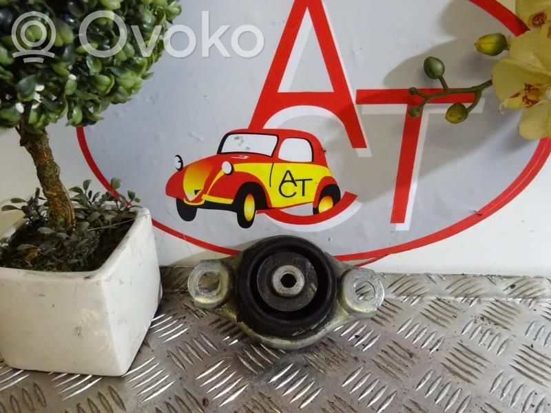 Подушка двигателя