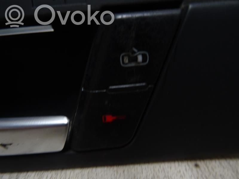 Audi A4 S4 B6 8E 8H Etuoven sisäkahva