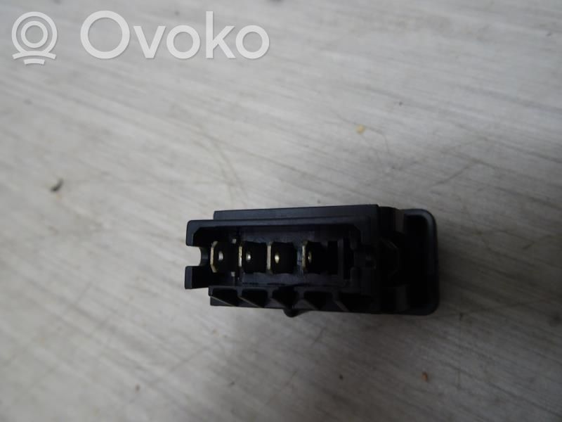 Windscreen/window heater switch