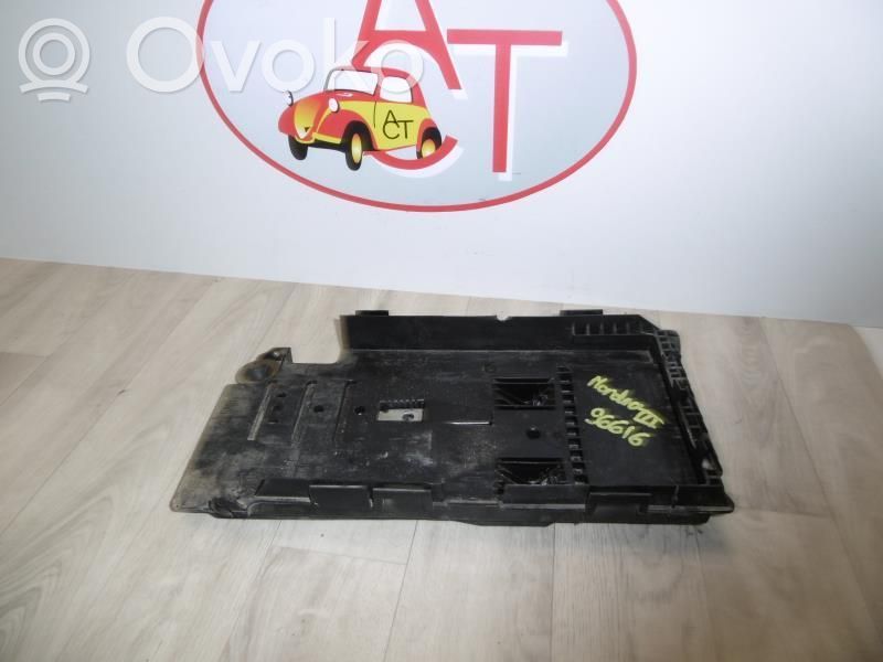 Ford Mondeo MK IV Vassoio scatola della batteria 